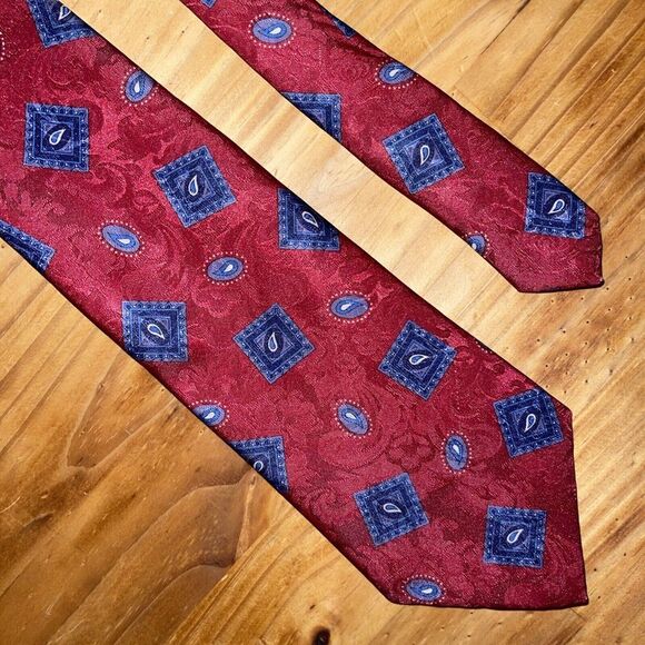 Executive Collection Neck‎ Tie Men Res Paisley Business Weddings Made In USA - Picture 1 of 6